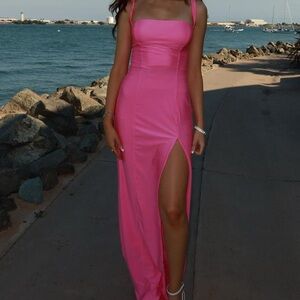 Elegant Pink Sleeveless Dress